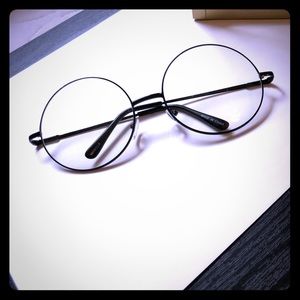 +0.0 Black wire framed round glasses